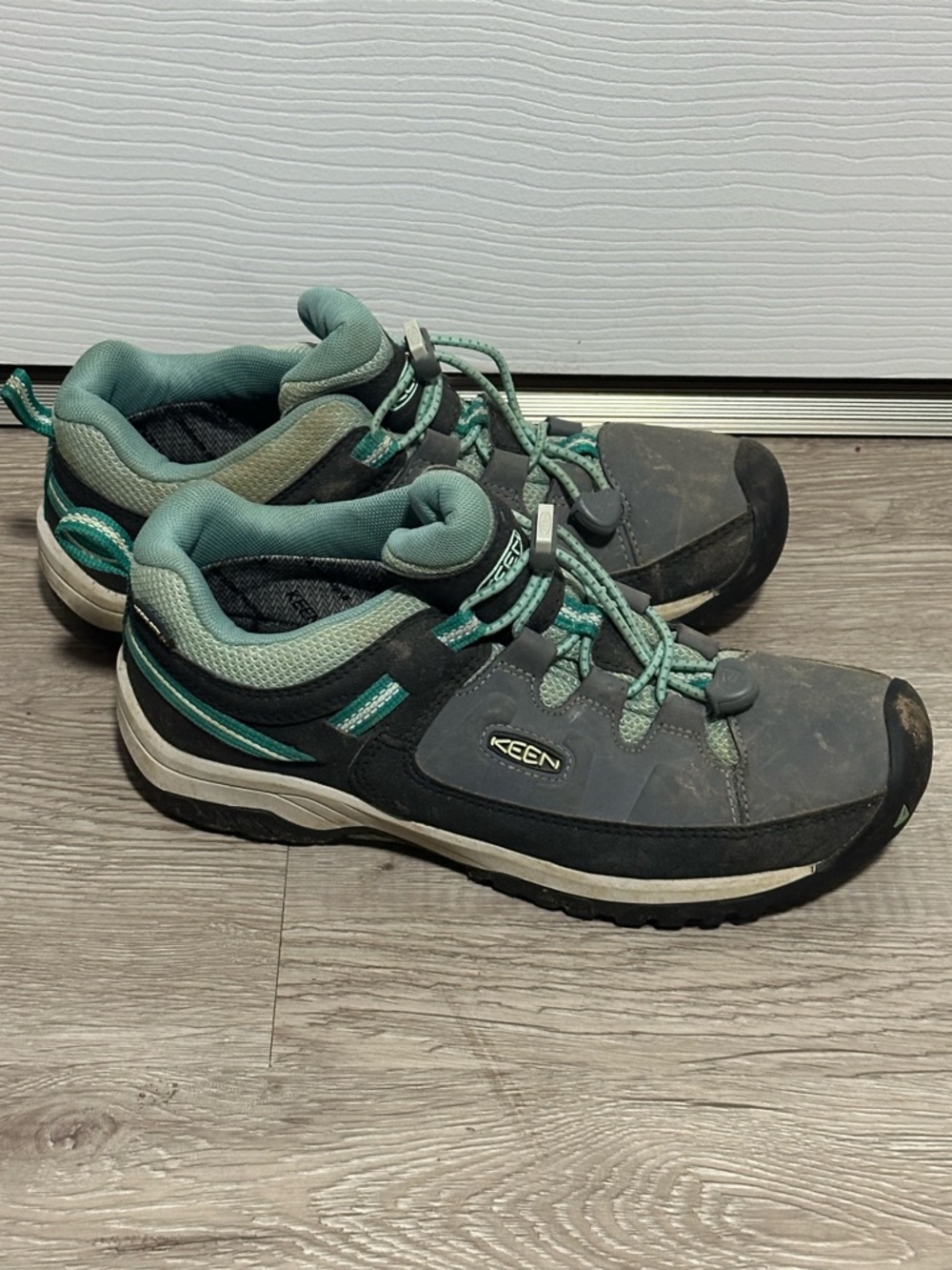 KEEN Women’s Teal and Gray Low-Cut Trail Shoes